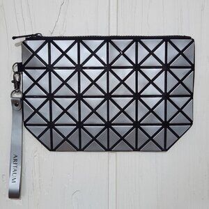 ARITAUM Silver Black Triangle Prism Geometric Vinyl Wristlet Clutch Pouch Bag